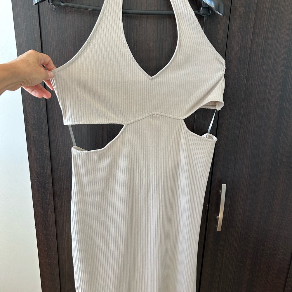 H&M Cream Backless Halter Dress 10% spandex
